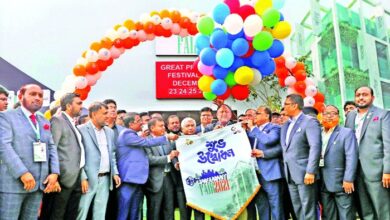 Photo of ছুটির দিনে আবাসন মেলায় বাড়ছে দর্শনার্থী সমাগম