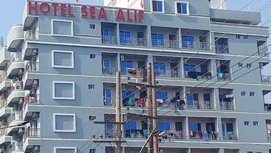 Photo of হোটেল থেকে মা-মেয়ের মরদেহ উদ্ধার, স্বামী পলাতক