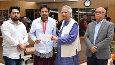 Photo of আহত ও শহীদ পরিবারকে রাষ্ট্রীয়ভাবে আর্থিক সহায়তা দেওয়া শুরু