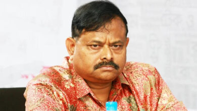 Photo of জেনারেল আজিজকে গ্রেপ্তারে ইন্টারপোলে রেড নোটিশ চাইল ট্রাইব্যুনাল